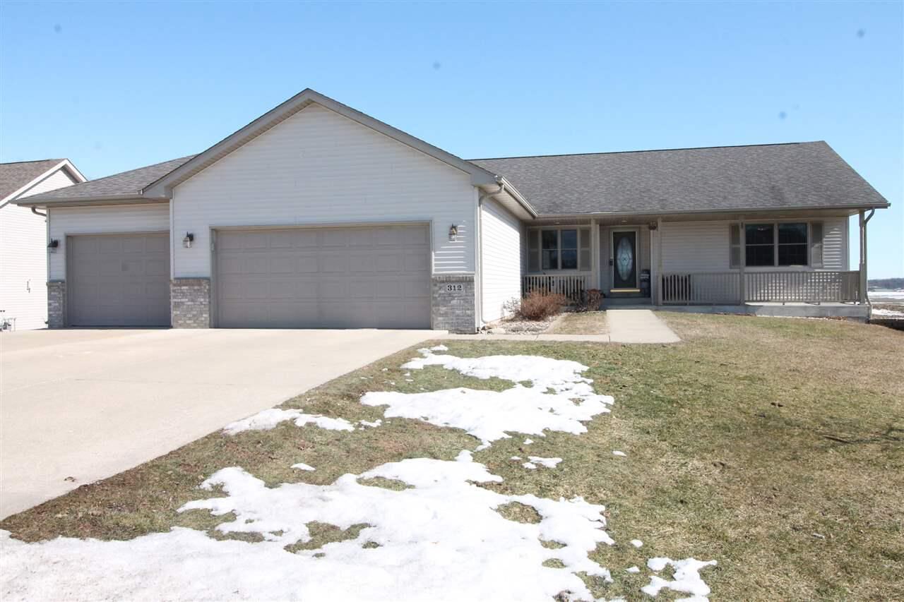 Property Photo:  312 Jordan Pl  WI 53576 