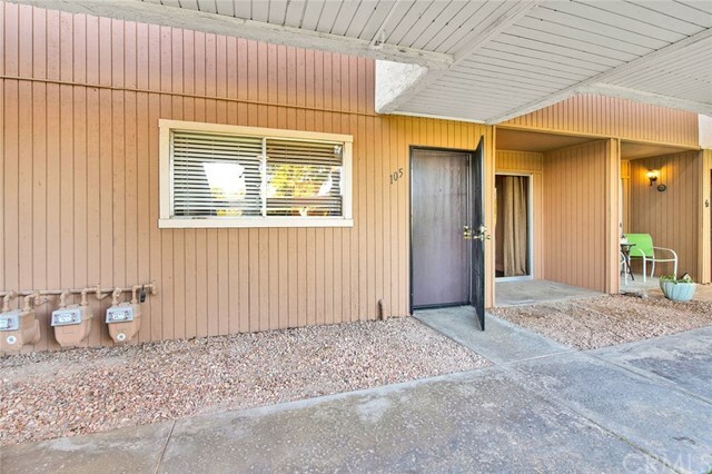 Property Photo:  420 N Villa Court 105  CA 92262 