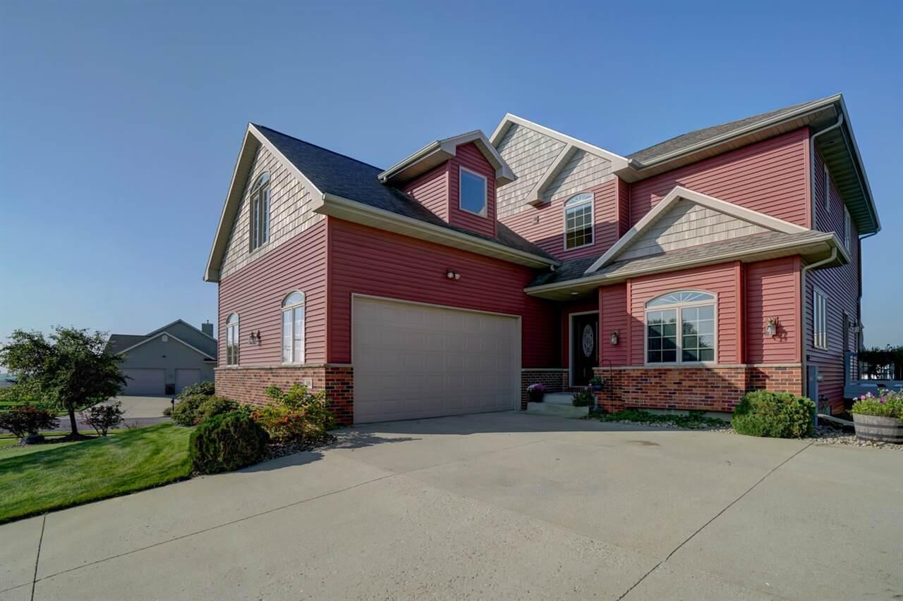 Property Photo:  306 Capitol Dr  WI 53529 