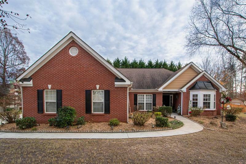 Property Photo: 1737 Sapling Court GA 30043