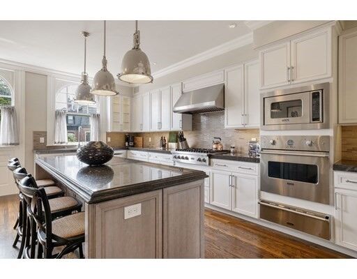 Property Photo:  408 Beacon Street 2  MA 02116 