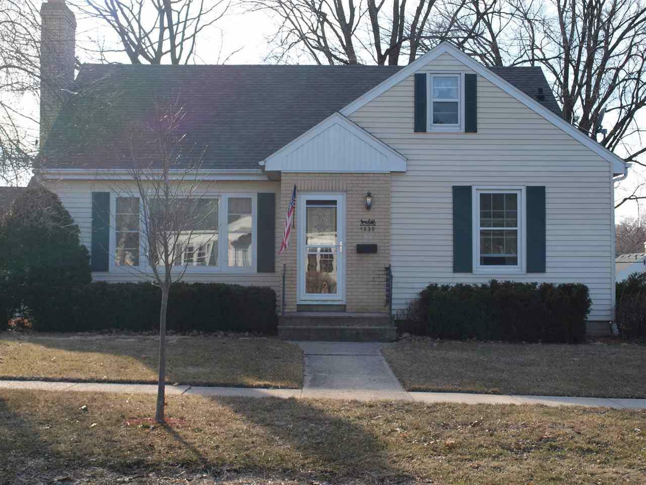 Property Photo: 1330 10th St WI 53511