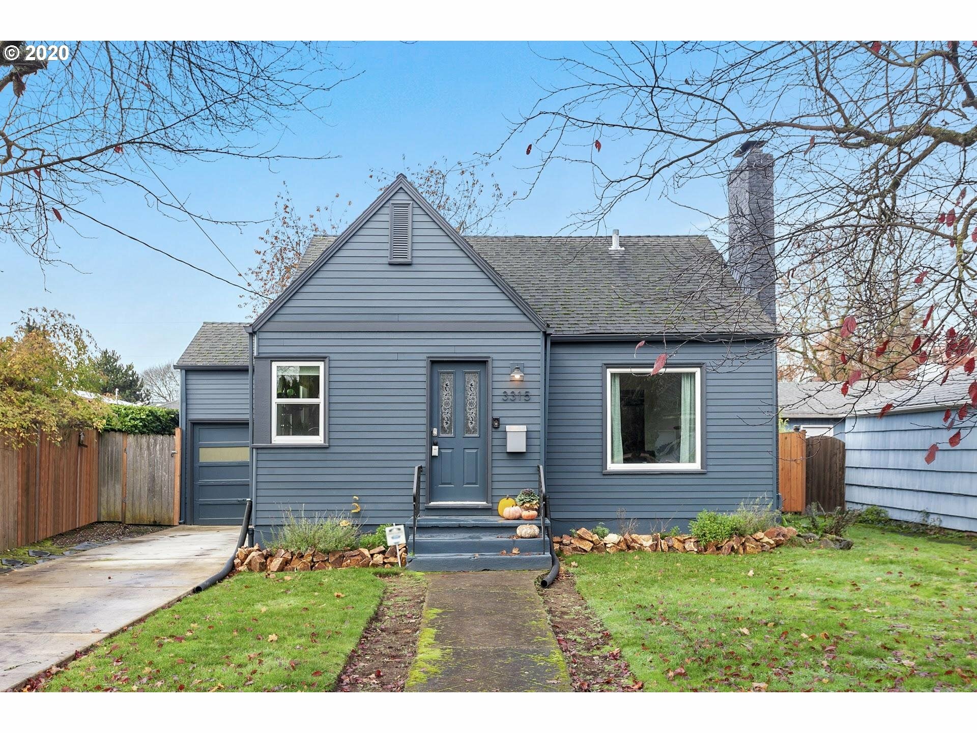 Property Photo:  3315 SE 77th Ave  OR 97206 