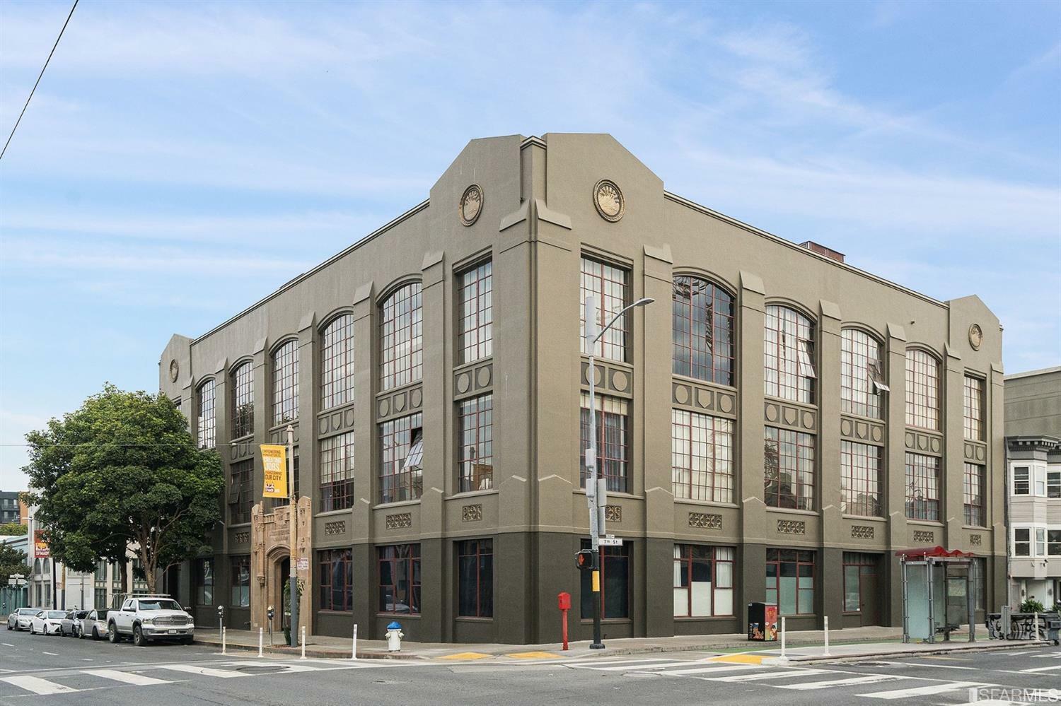 Property Photo: 1097 Howard Street 204 CA 94103