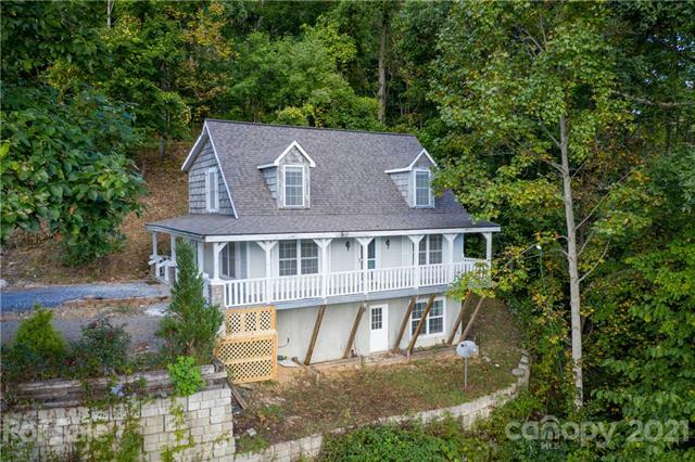 Property Photo: 320 Blueberry Lane NC 28751