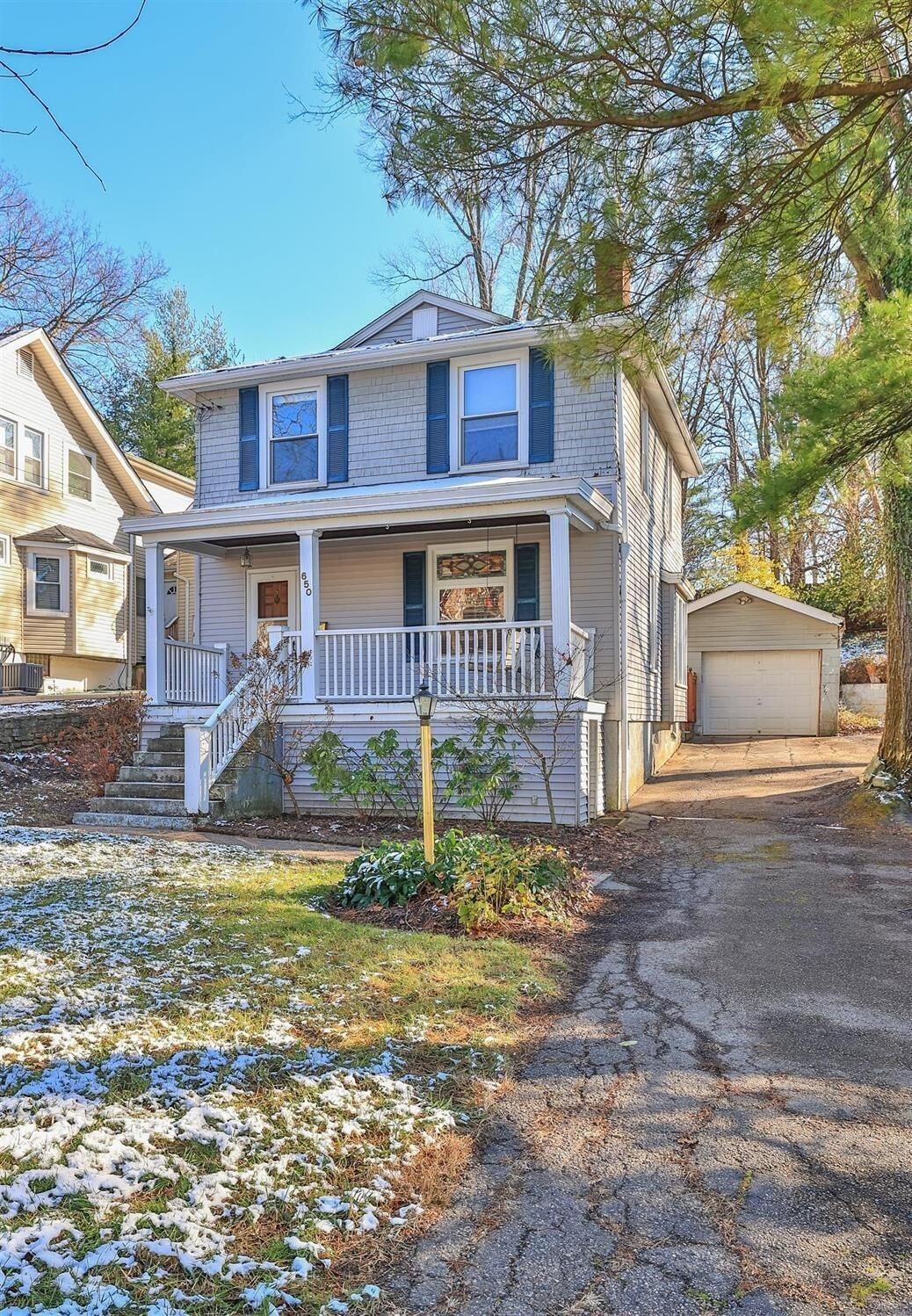 Property Photo:  650 Rushton Rd  OH 45226 