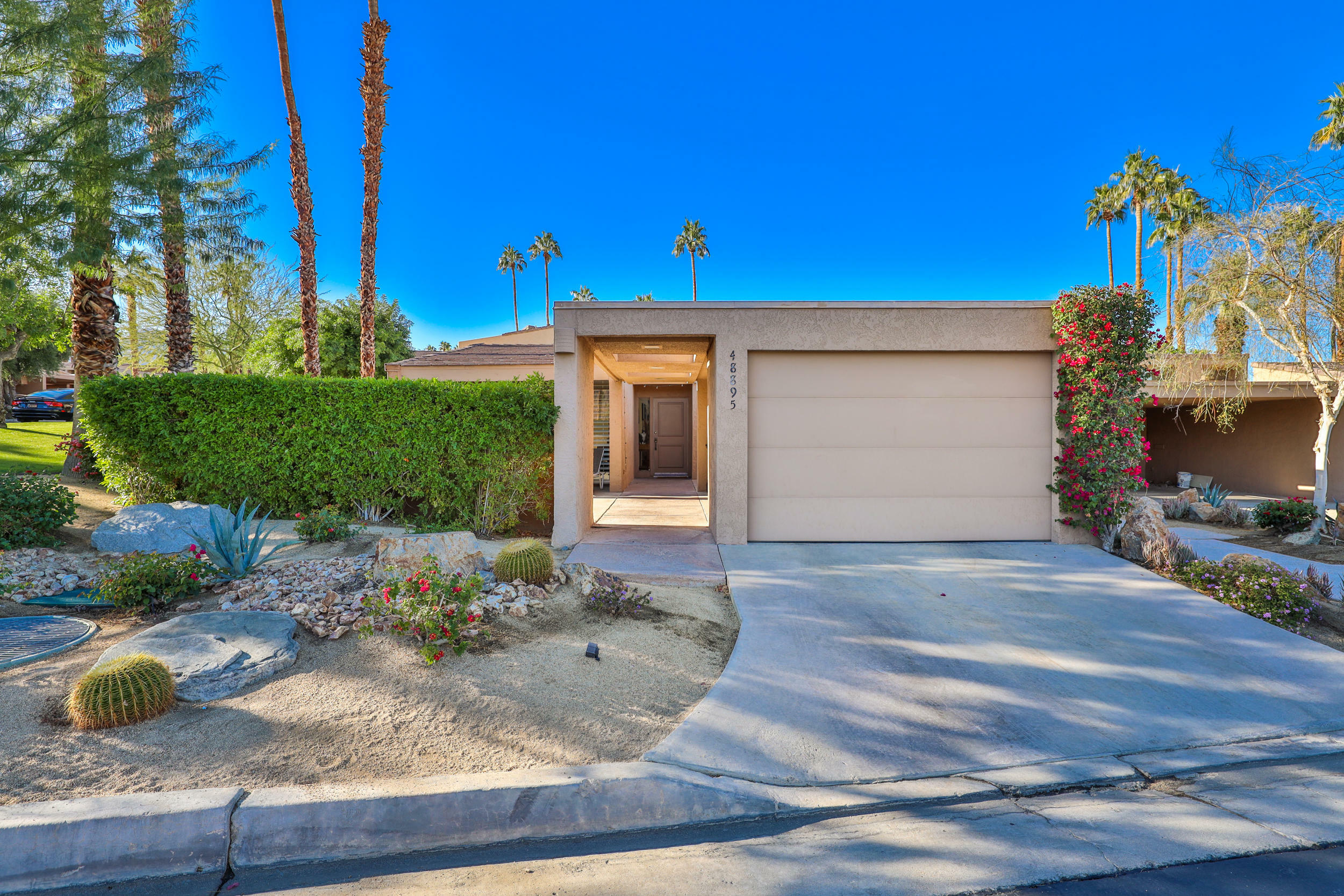 Property Photo: 48895 Mariposa Drive CA 92260