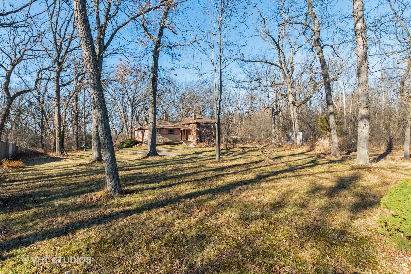 Property Photo:  324 Forest Knoll Road  IL 60044 