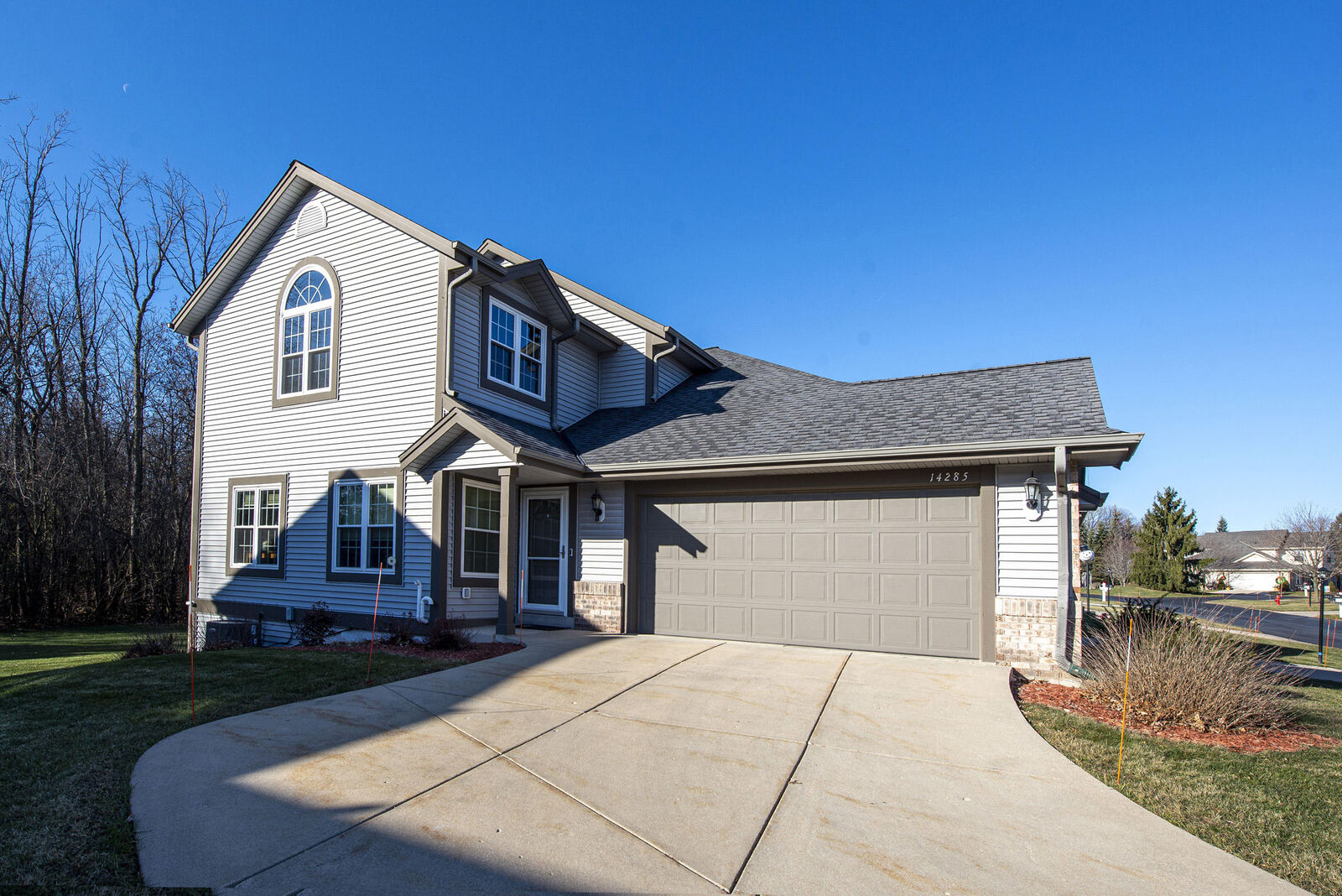Property Photo: 14285 W Lenox Dr WI 53151
