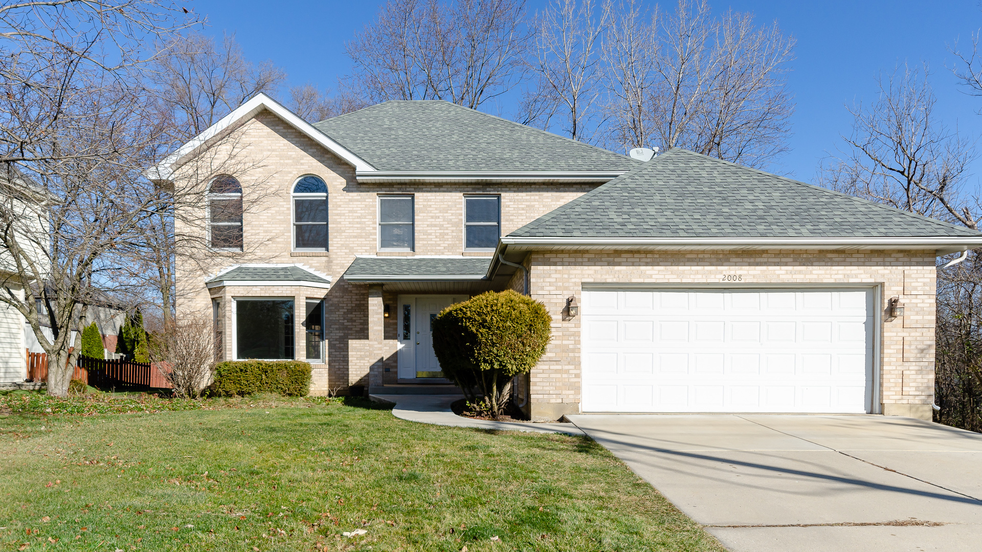 Property Photo: 2008 Oldfield Road IL 60561