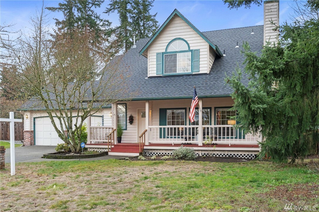 Property Photo:  19506 106th Ct E  WA 98338 