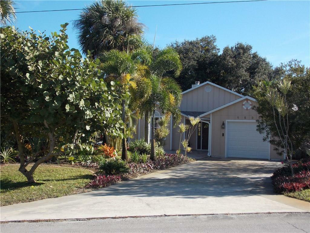 Property Photo:  1530 2nd Road SW  FL 32962 