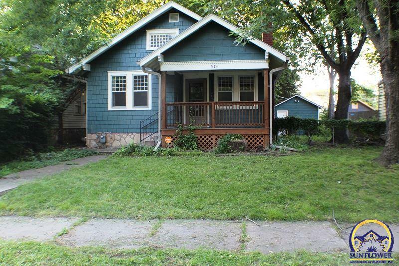 Property Photo:  918 SW Lindenwood Ave  KS 66606 