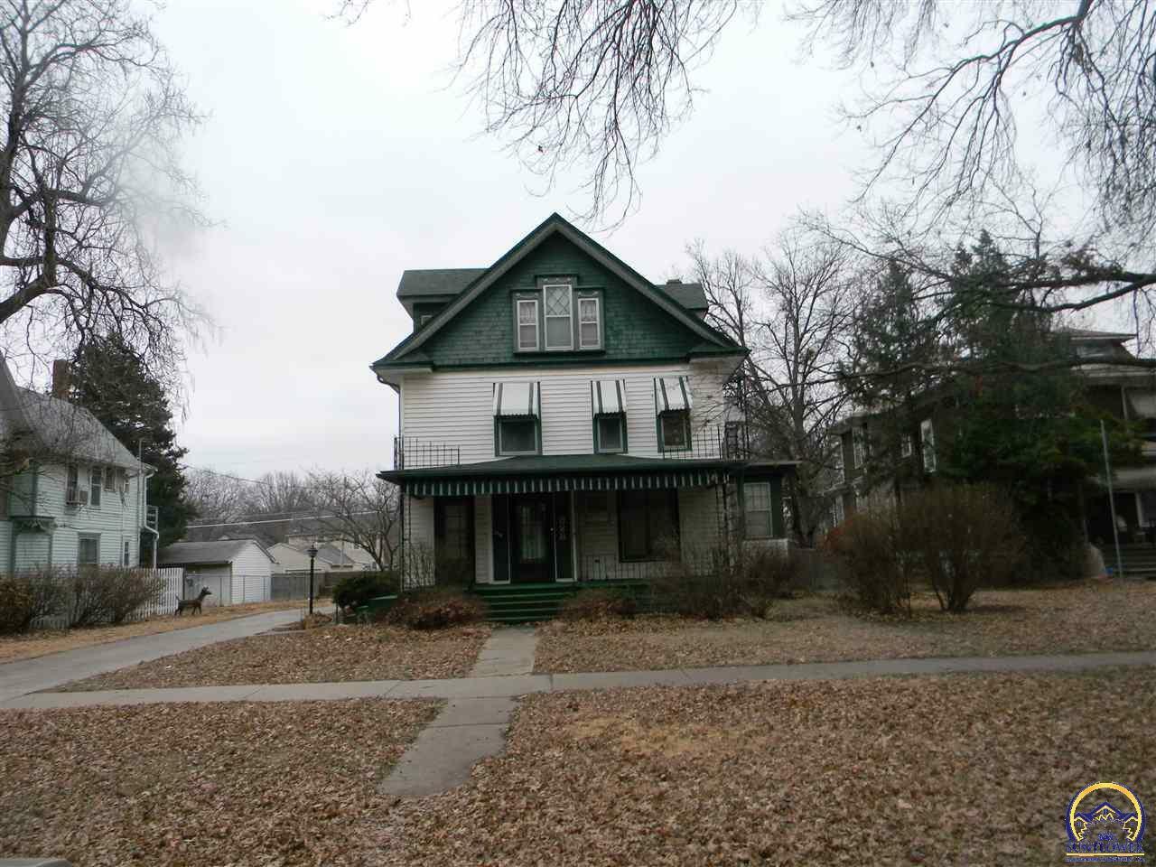 Property Photo:  828 SW Buchanan St  KS 66606 