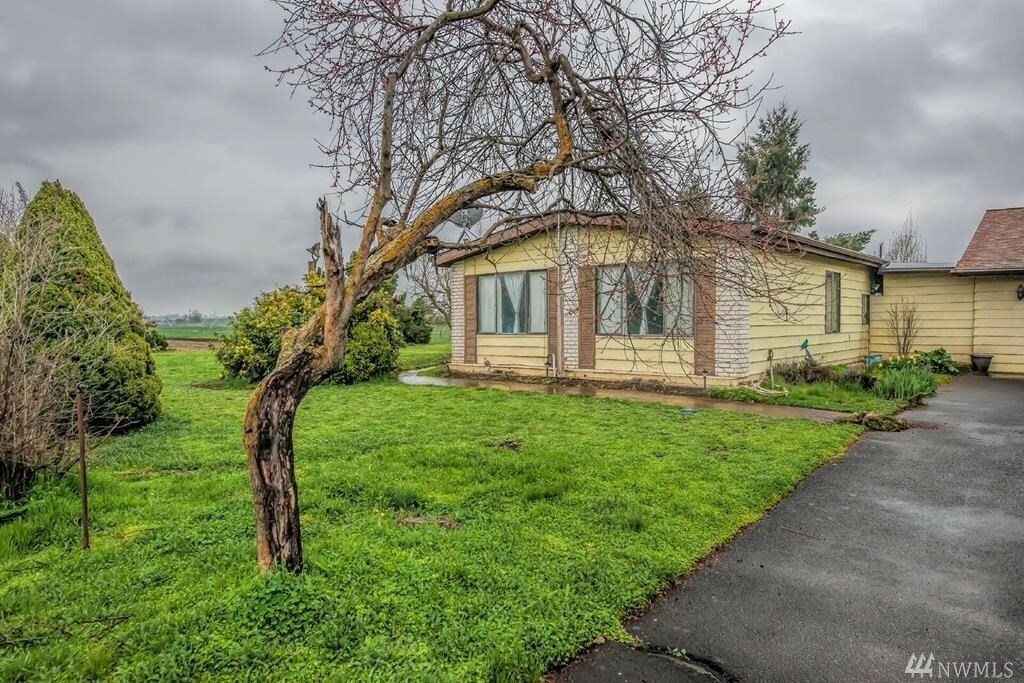 Property Photo:  215 Last Chance Rd  WA 99362 