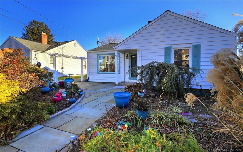 Property Photo: 32 Berkeley Terrace CT 06460