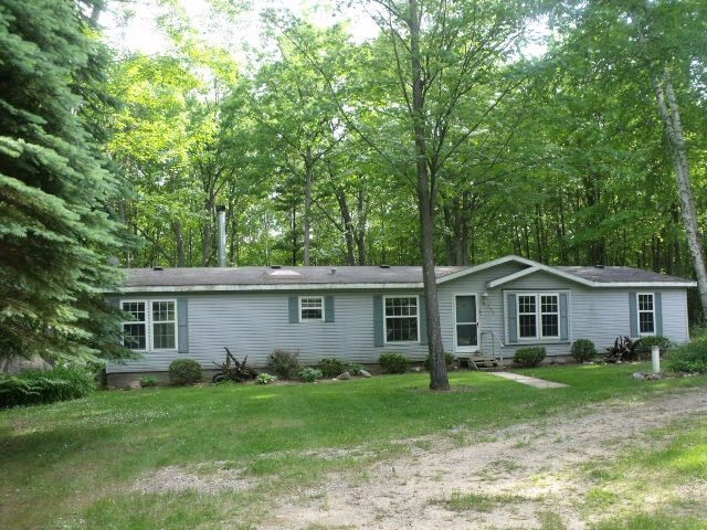 203 Bay City Trl  Houghton Lake MI 48629 photo