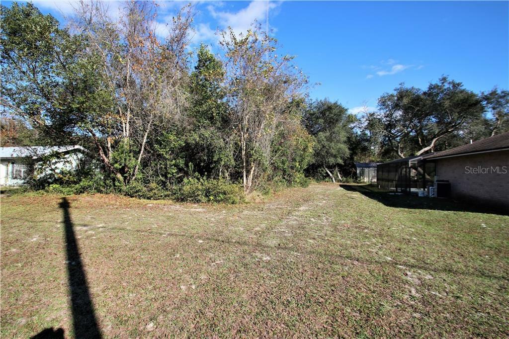 Property Photo:  733 Park Ave  FL 32763 