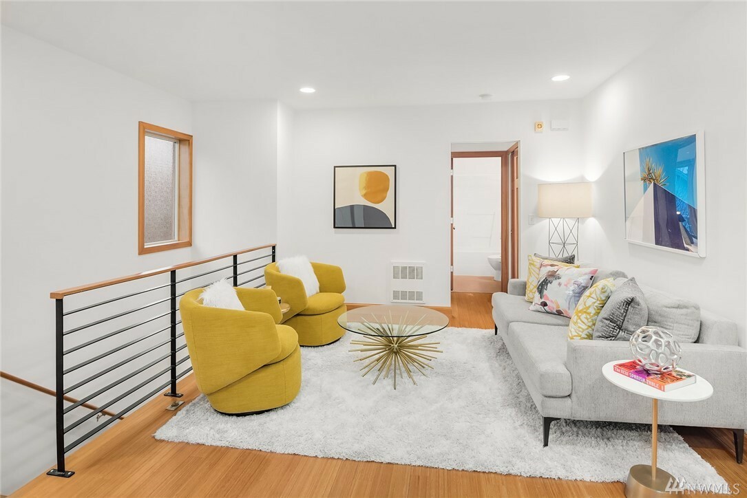 Property Photo:  2817 S Norman St  WA 98144 
