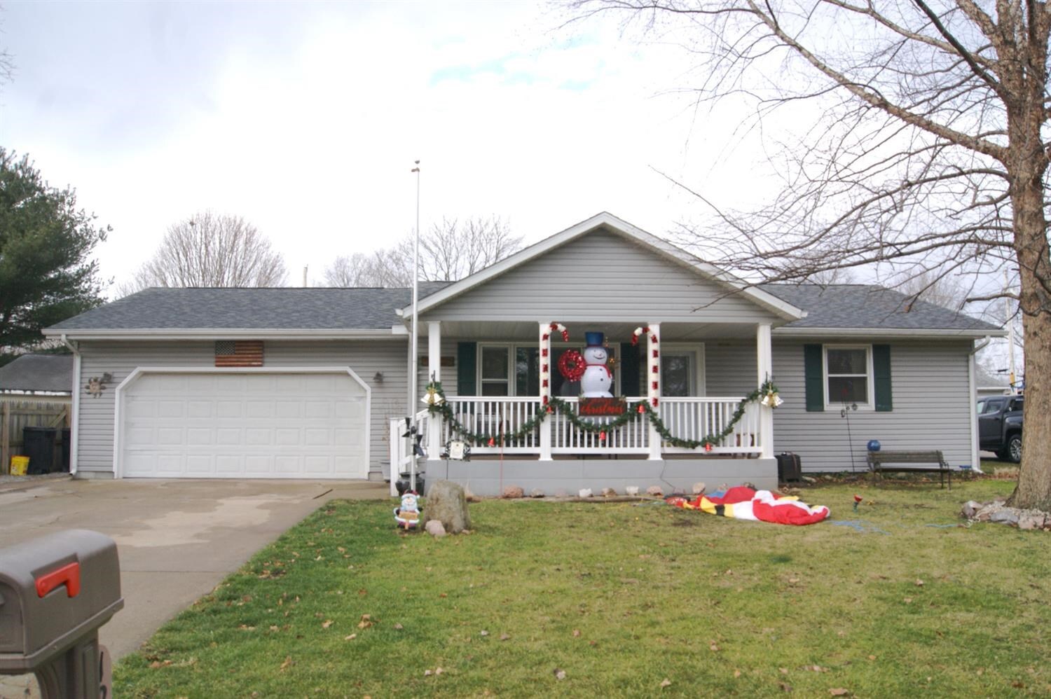 Property Photo: 1216 Greenway Street IN 46350