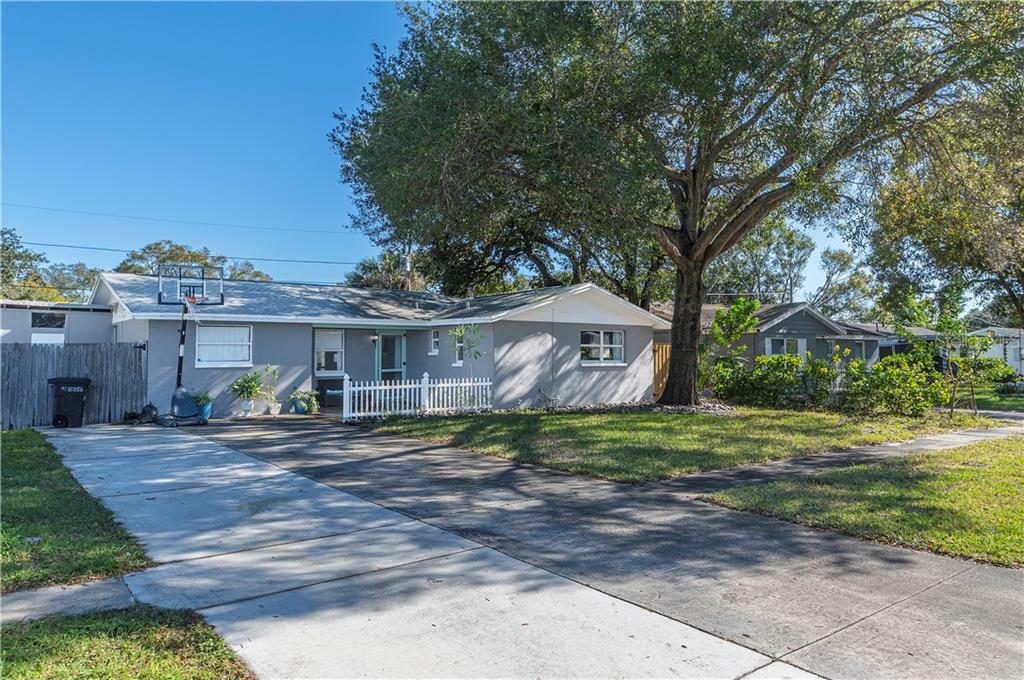 Property Photo: 8865 54th Street N FL 33782