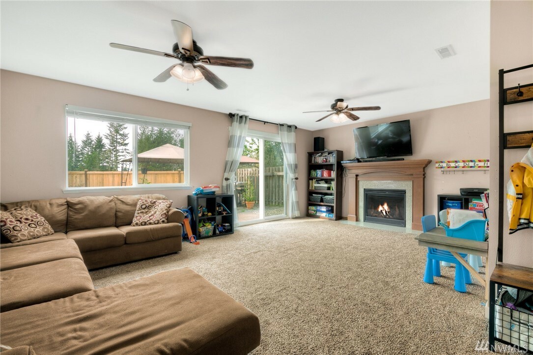 Property Photo: 26807 199th Place SE WA 98042