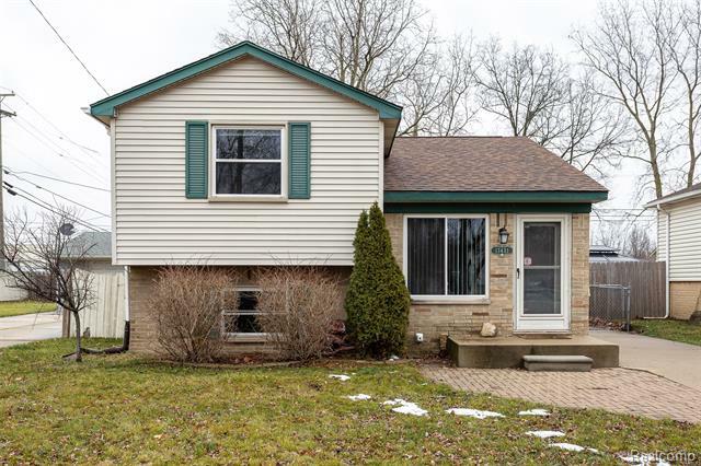 Property Photo:  13431 Marvin Street  MI 48180 