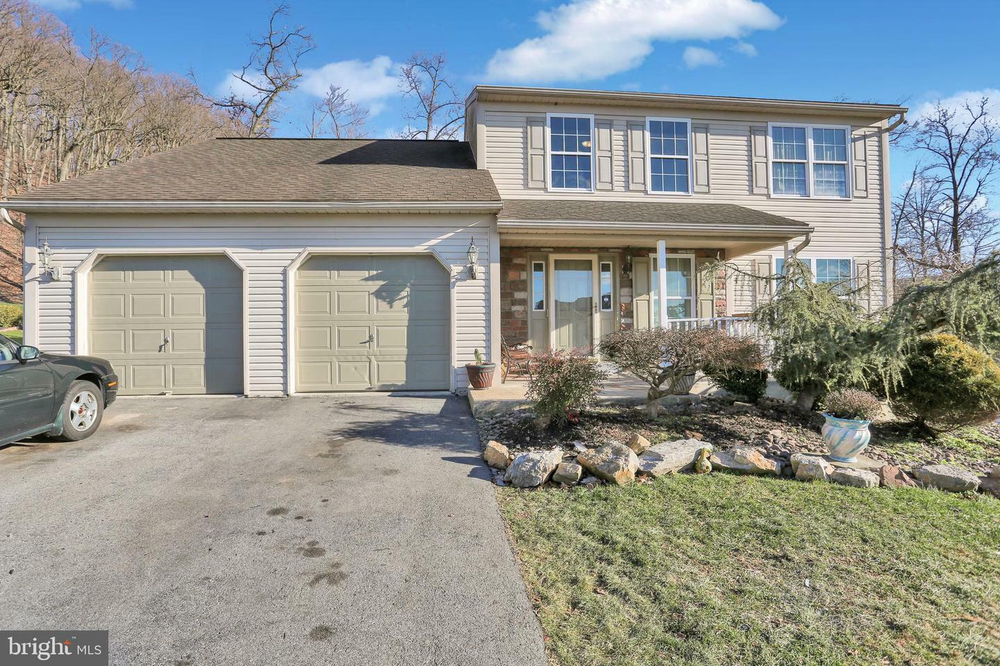 Property Photo: 1009 Saylor Drive PA 19560