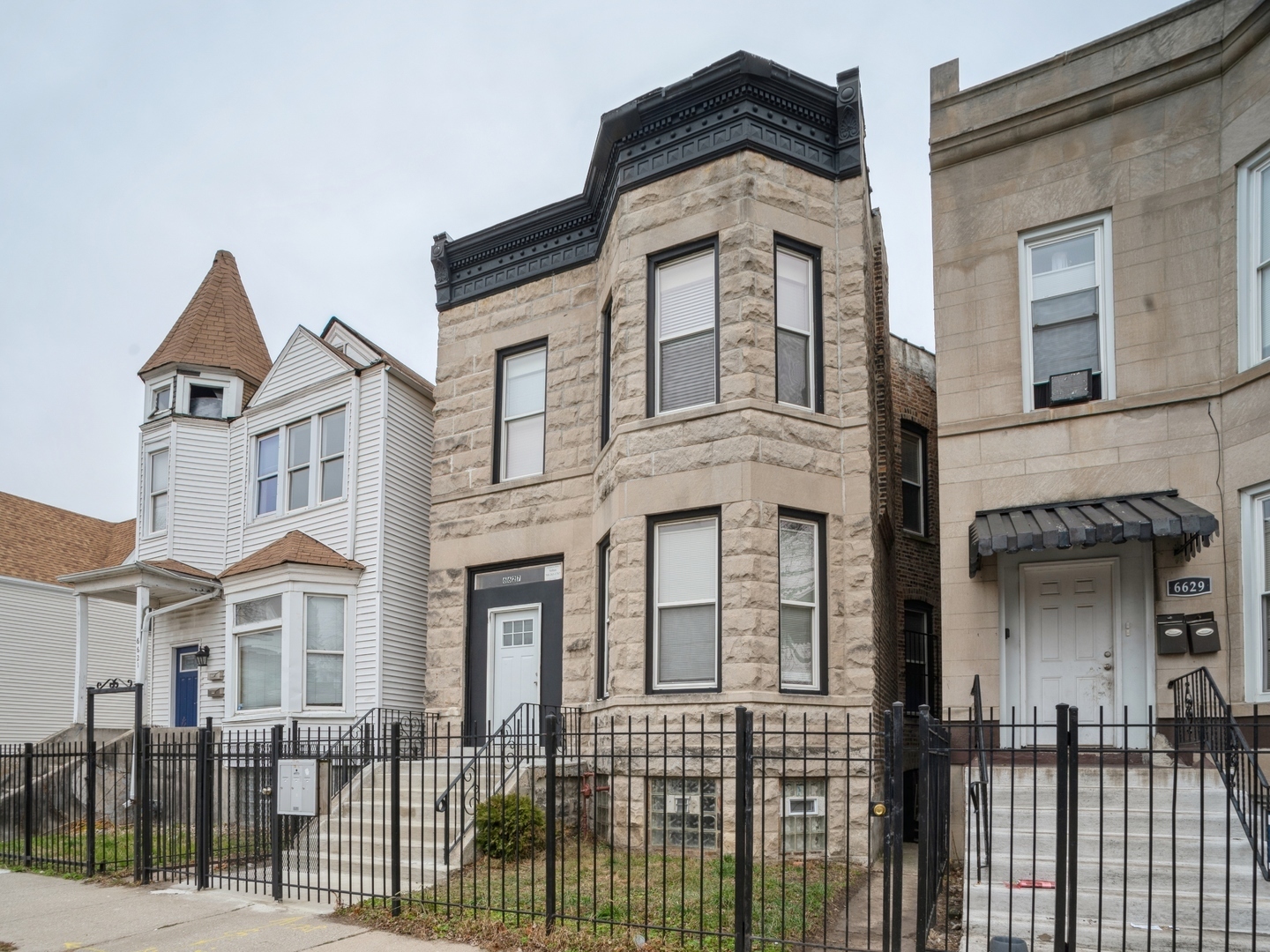 Property Photo:  6627 S Langley Avenue  IL 60637 