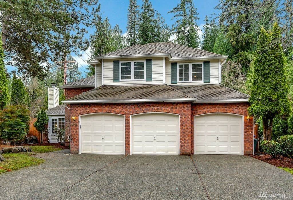 Property Photo:  22785 SE 27th St  WA 98075 