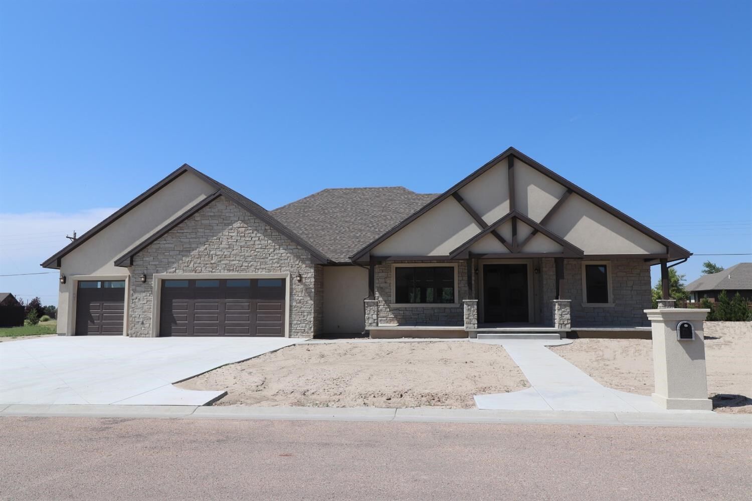 Property Photo: 1401 W Curtis Street KS 67871