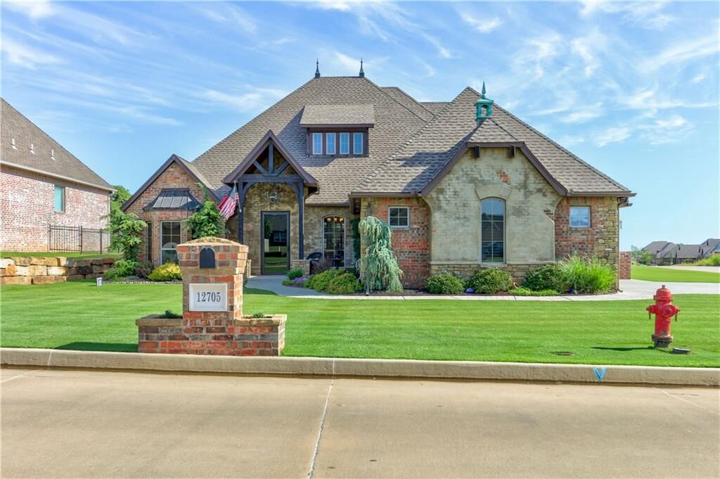 Property Photo: 12705 Forest Ridge Drive OK 73020