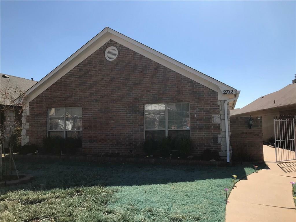 Property Photo: 2712 Tealwood Drive OK 73120