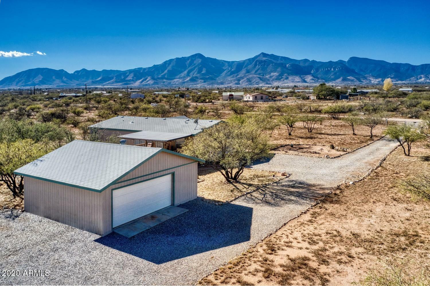 Property Photo: 4677 S La Donna Lane AZ 85650