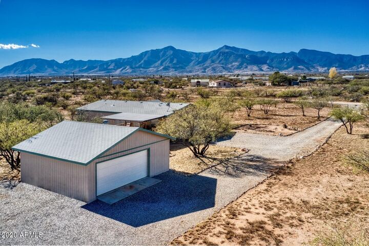 Property Photo: 4677 S La Donna Lane AZ 85650