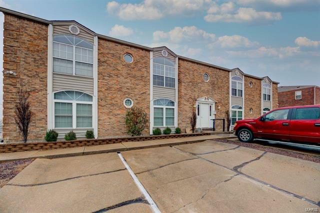 Property Photo: 652 Green Jade Drive 63026