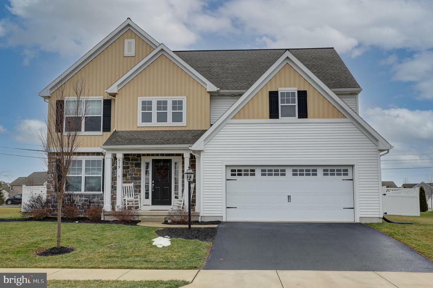 Property Photo:  679 Fieldstone Drive  PA 17003 