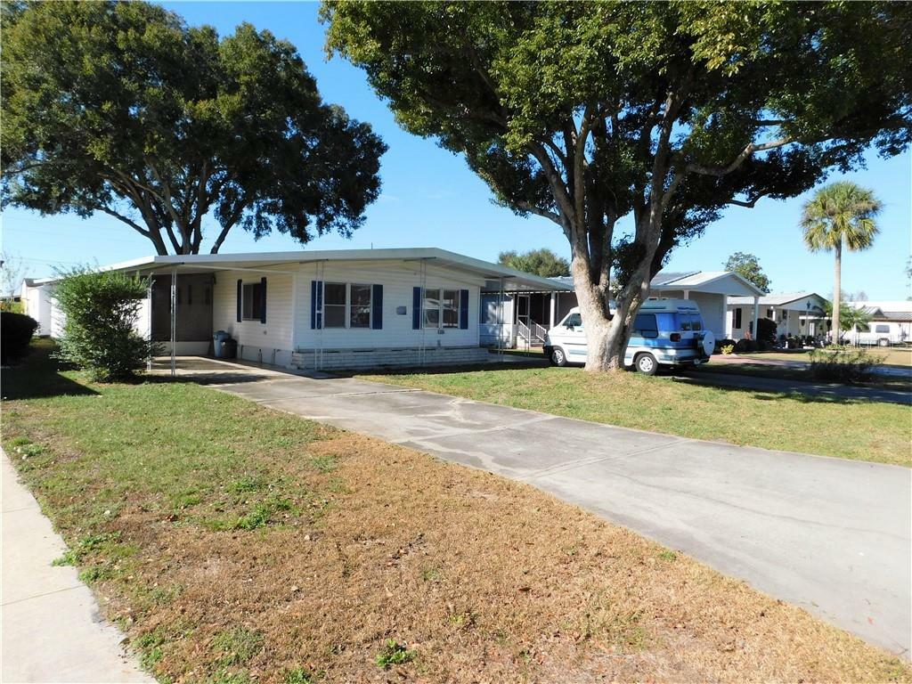 5251 Mohawk Street  Zephyrhills FL 33542 photo