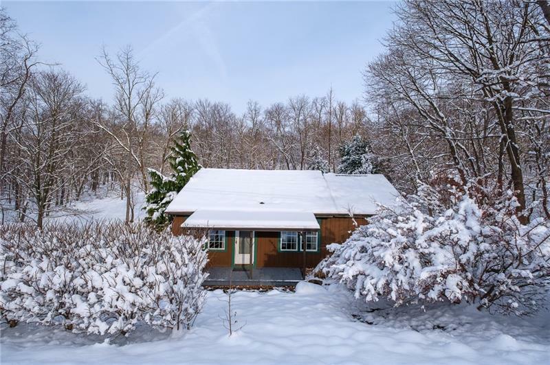 Property Photo:  125 Maple Dr  PA 15086 