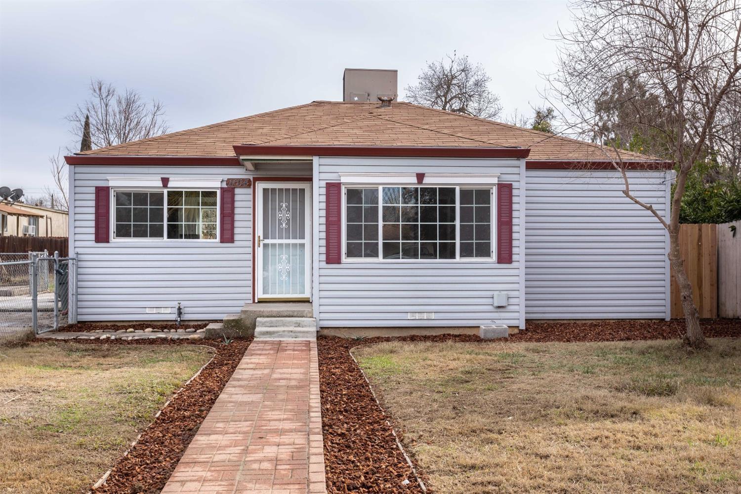 Property Photo:  1104 W Holly Ave.  CA 95961 