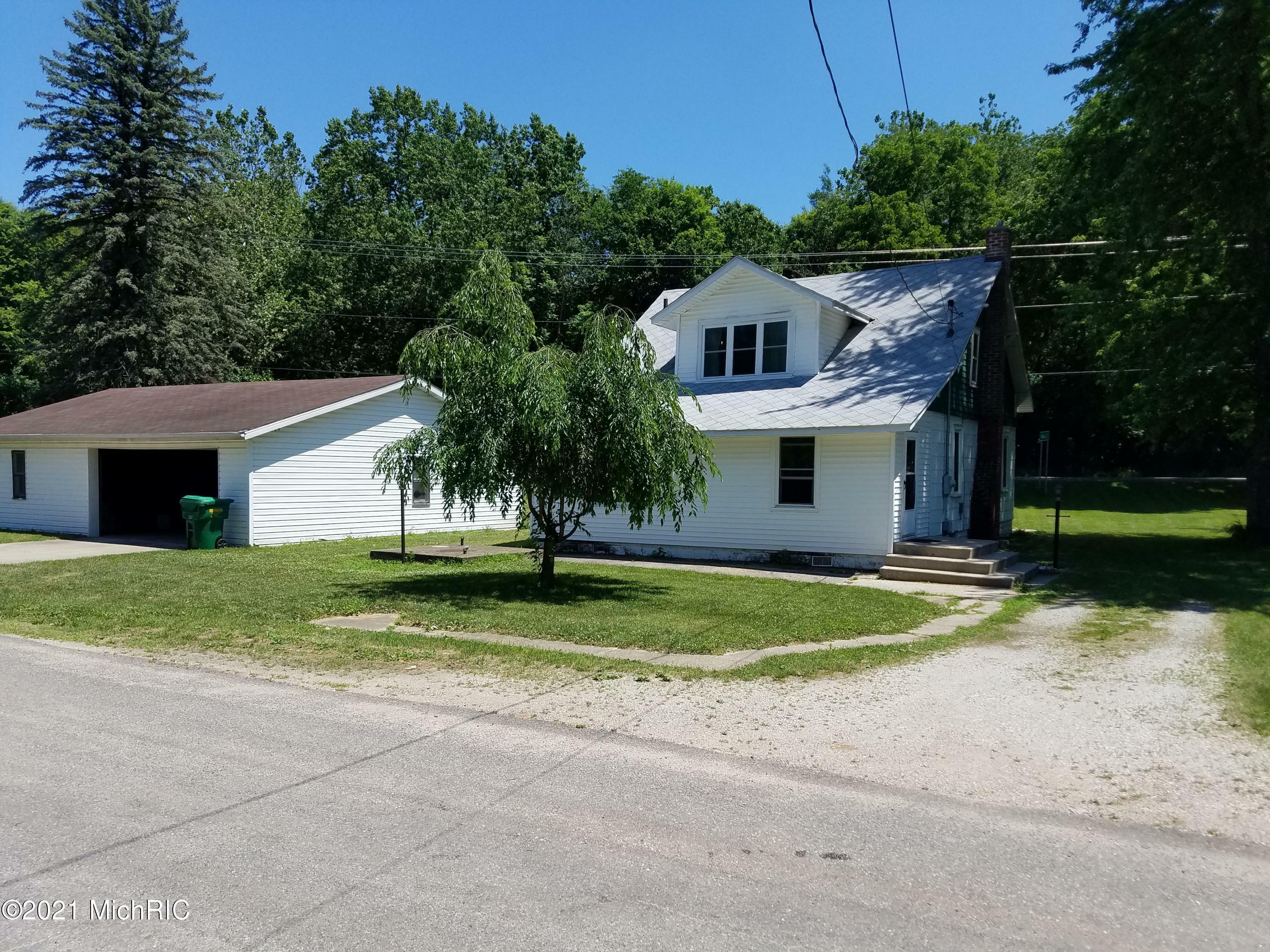 Property Photo:  1939 River Bluff Road  MI 49120 