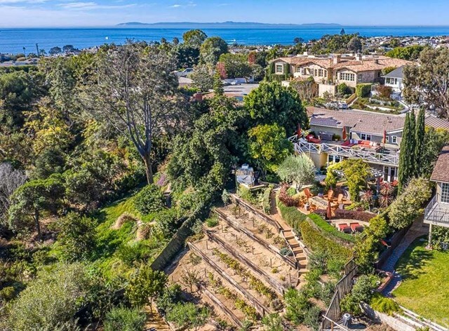 Property Photo: 532 Seaward Road CA 92625