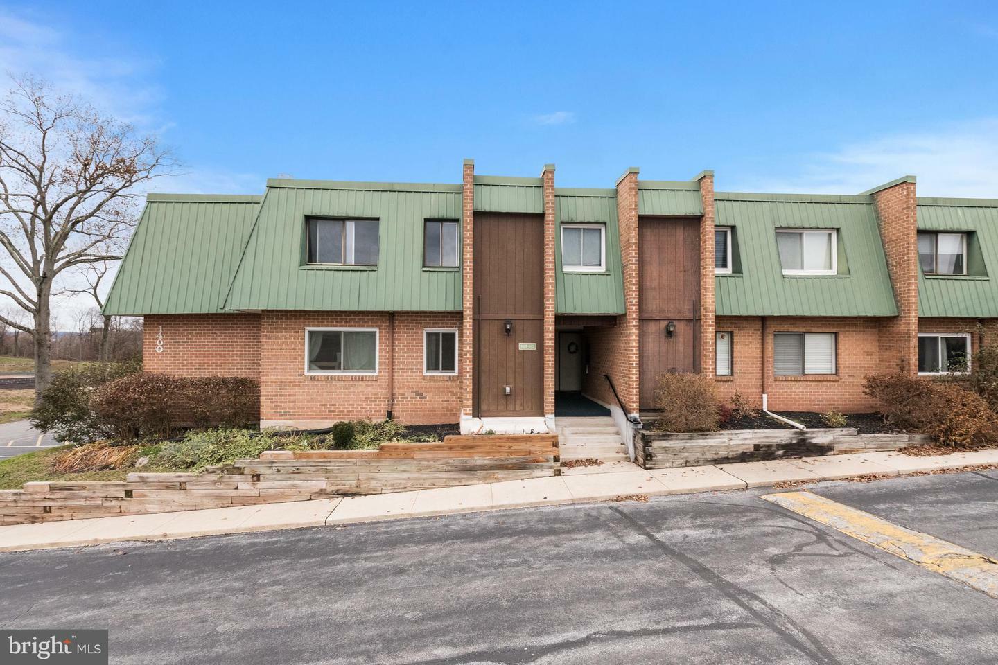 Property Photo: 1412 Meadowview Lane PA 19453