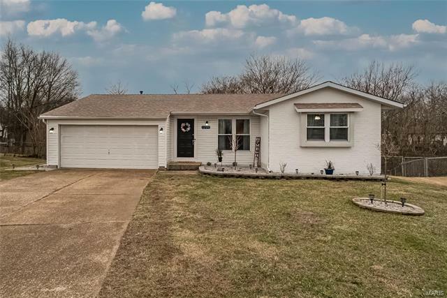 Property Photo: 1299 Walnut Trail Court 63026