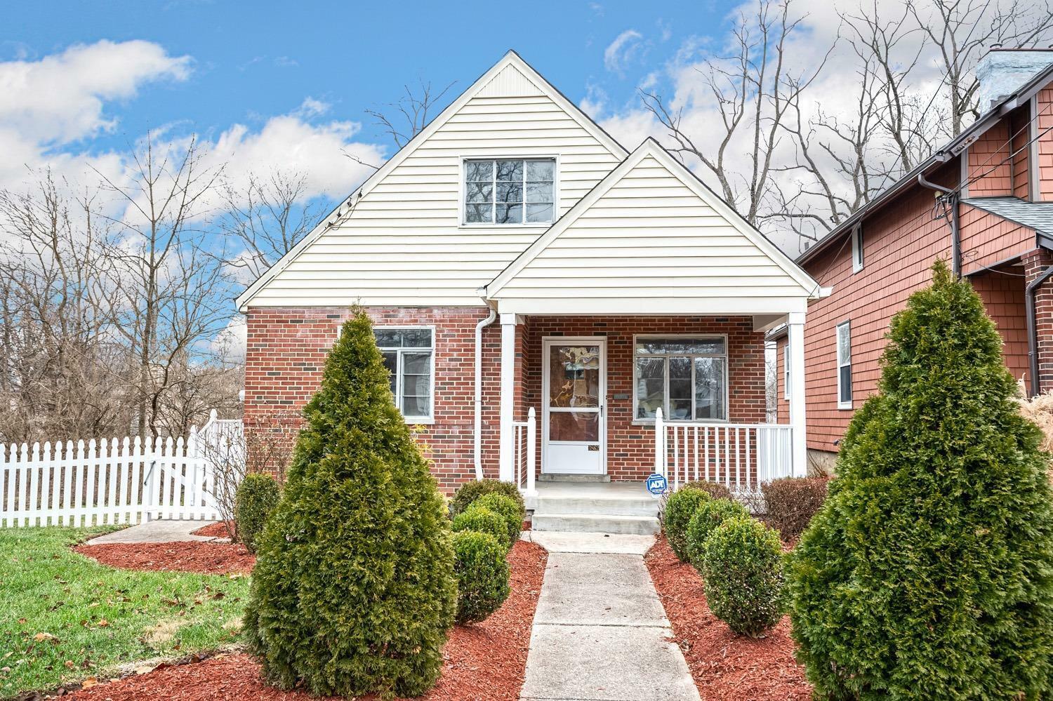 Property Photo: 3862 Mt Vernon Ave OH 45209