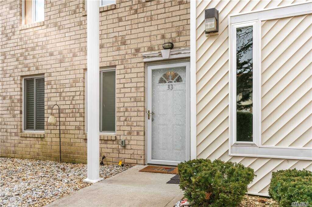 Property Photo:  33 El Camino Court  NY 11727 