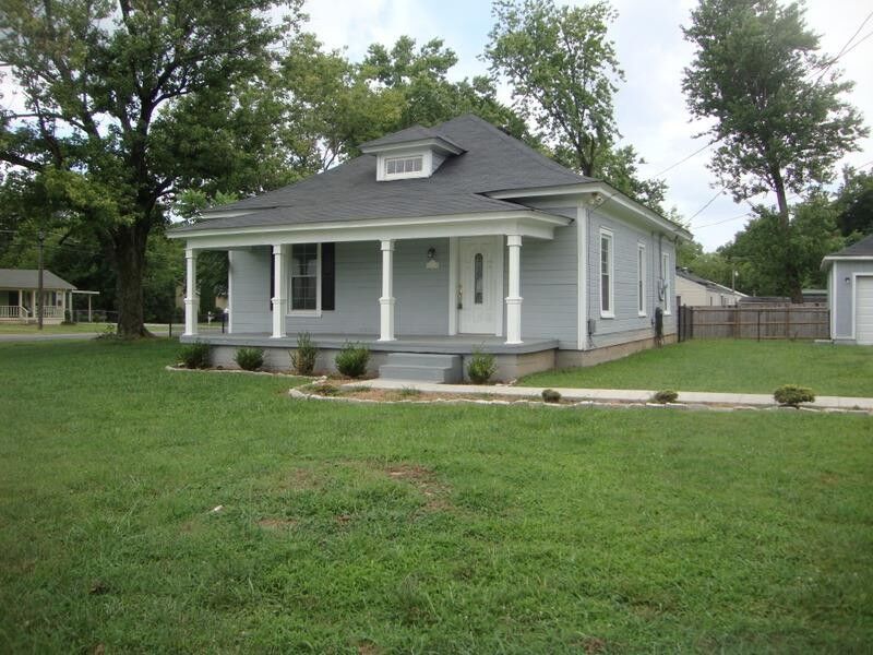 Property Photo:  722 Lynn Street  TN 37129 