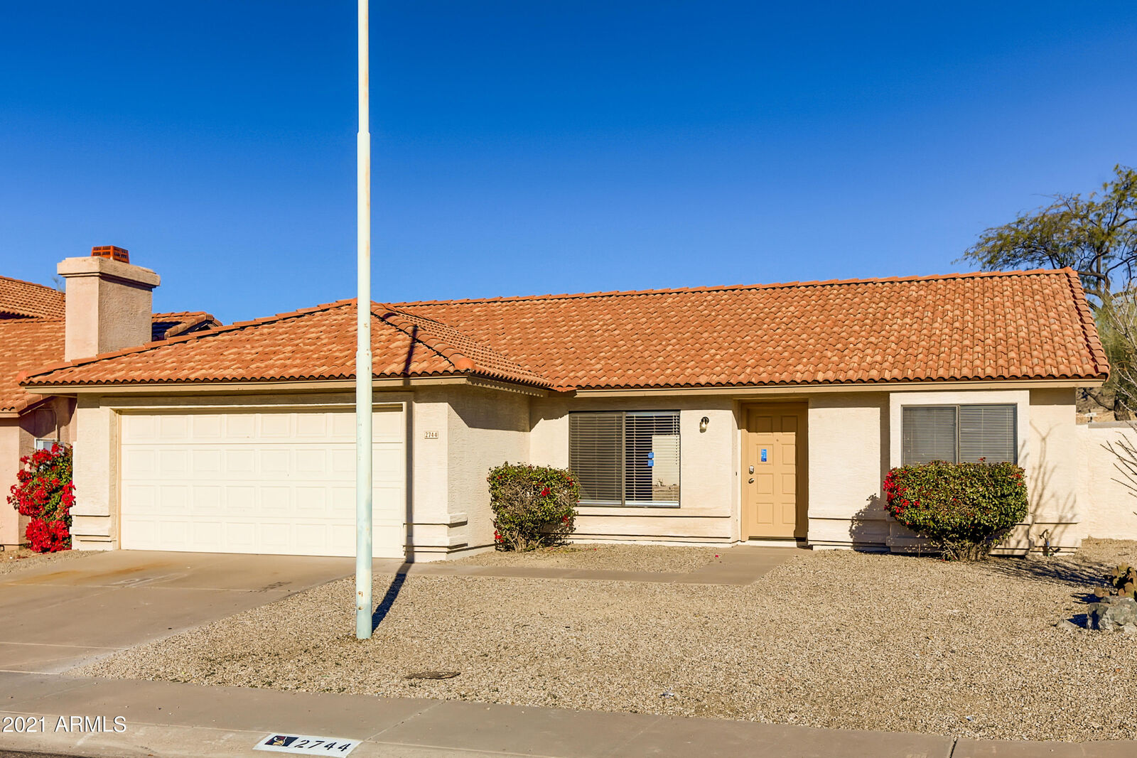 Property Photo: 2744 E Dry Creek Road AZ 85048