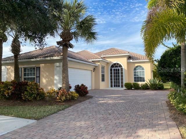 Property Photo:  5605 Octonia Place  FL 34238 