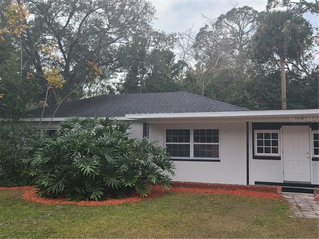 Property Photo:  2406 Decottes Avenue  FL 32771 